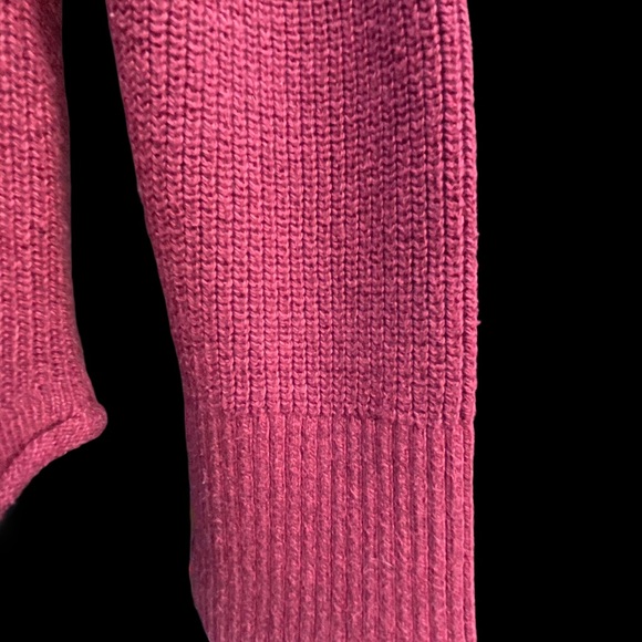 Hollister Cotton Sweater - Picture 9 of 10